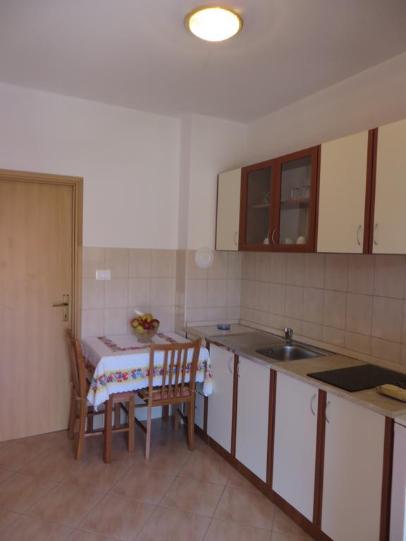 Apartment Cvita Биоград-на-Мору Номер фото